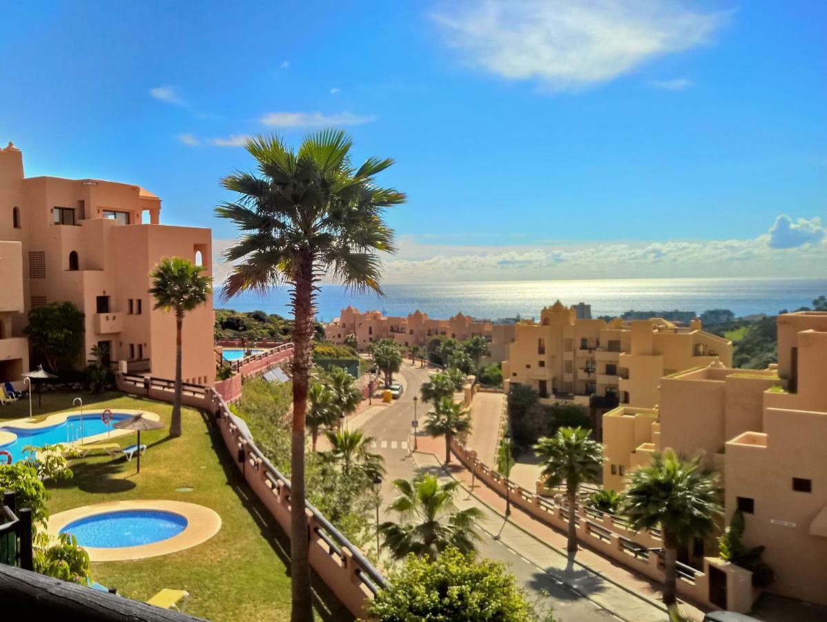 מנילבה Hola! Apartments At Coto Real מראה חיצוני תמונה